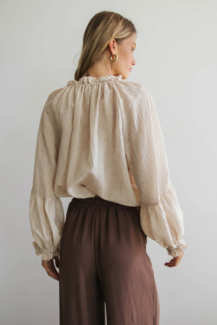 Plain color blouse in cream 