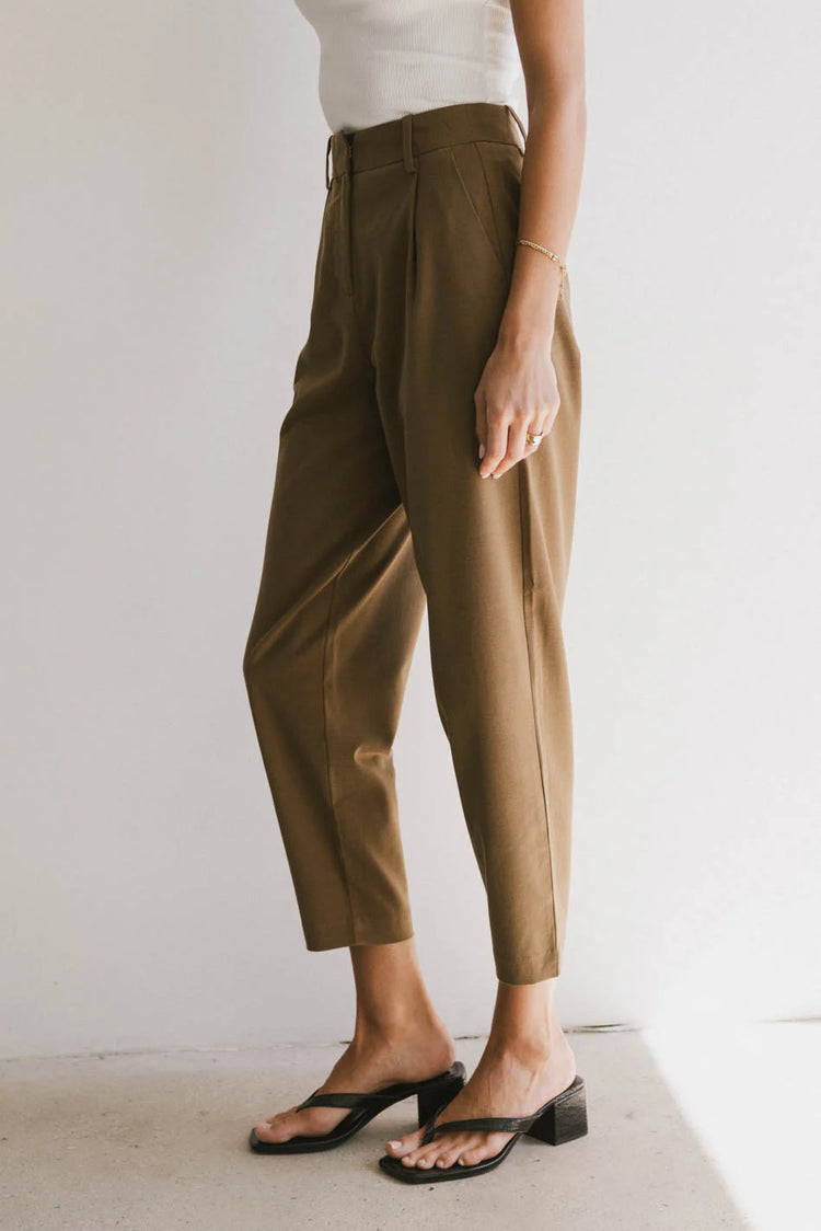 Dressy pants in brown 