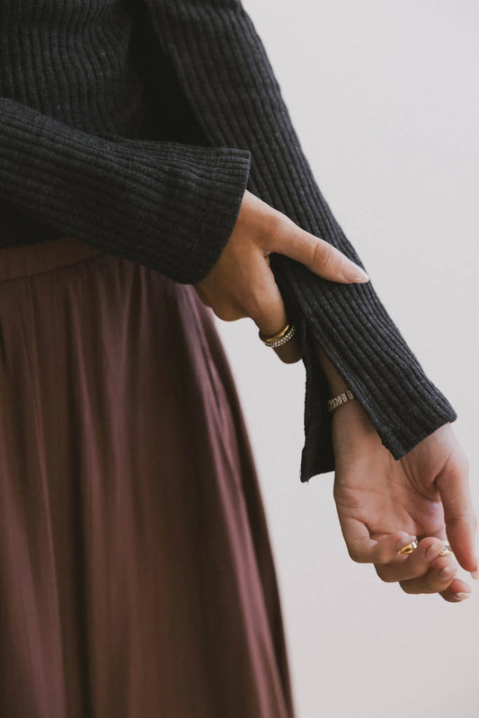 Open cuff sleeves top in charcoal 