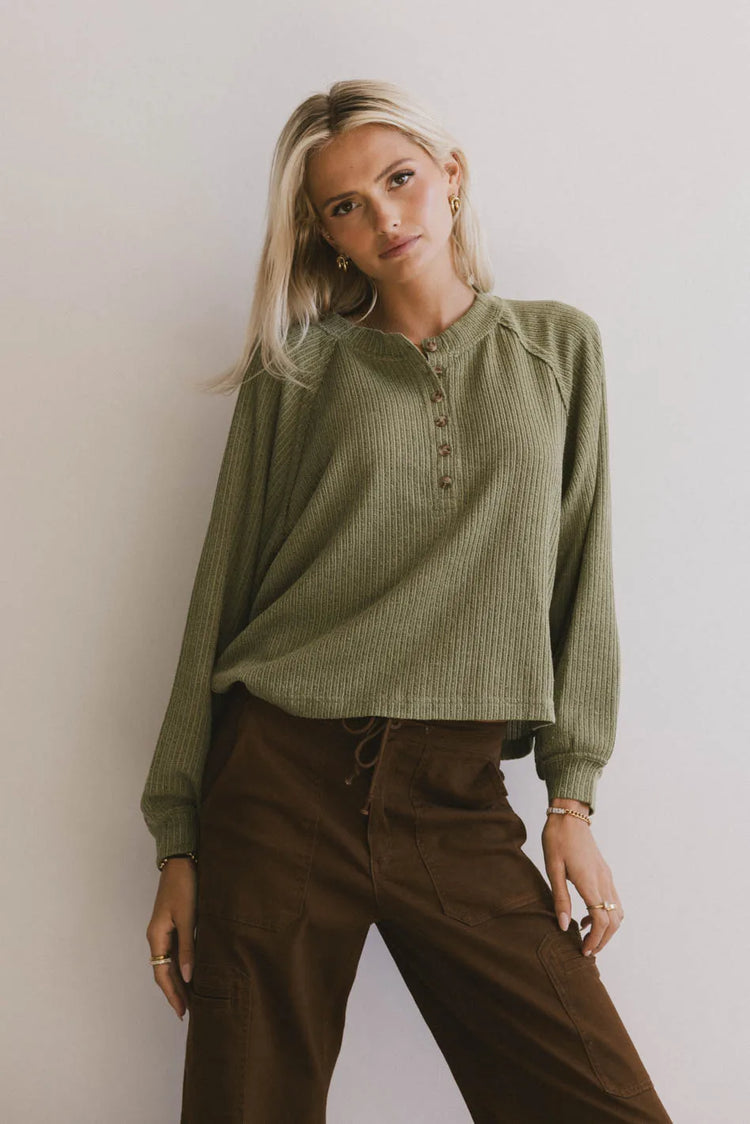 Round neck top in olive 