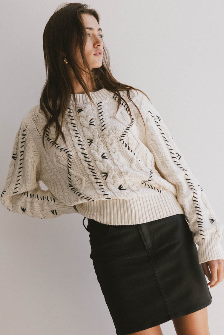 cream= contrast sweater