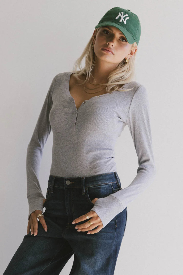 Knit top in grey 