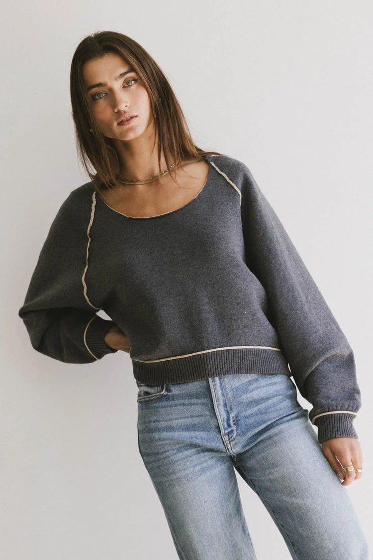 Round neck sweater in navy