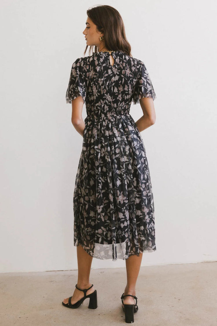 Floral dress inn black 