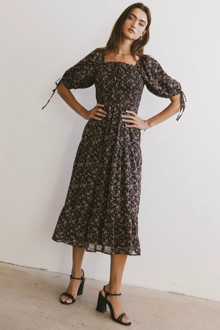 3/4 Sleeves dress in brown 