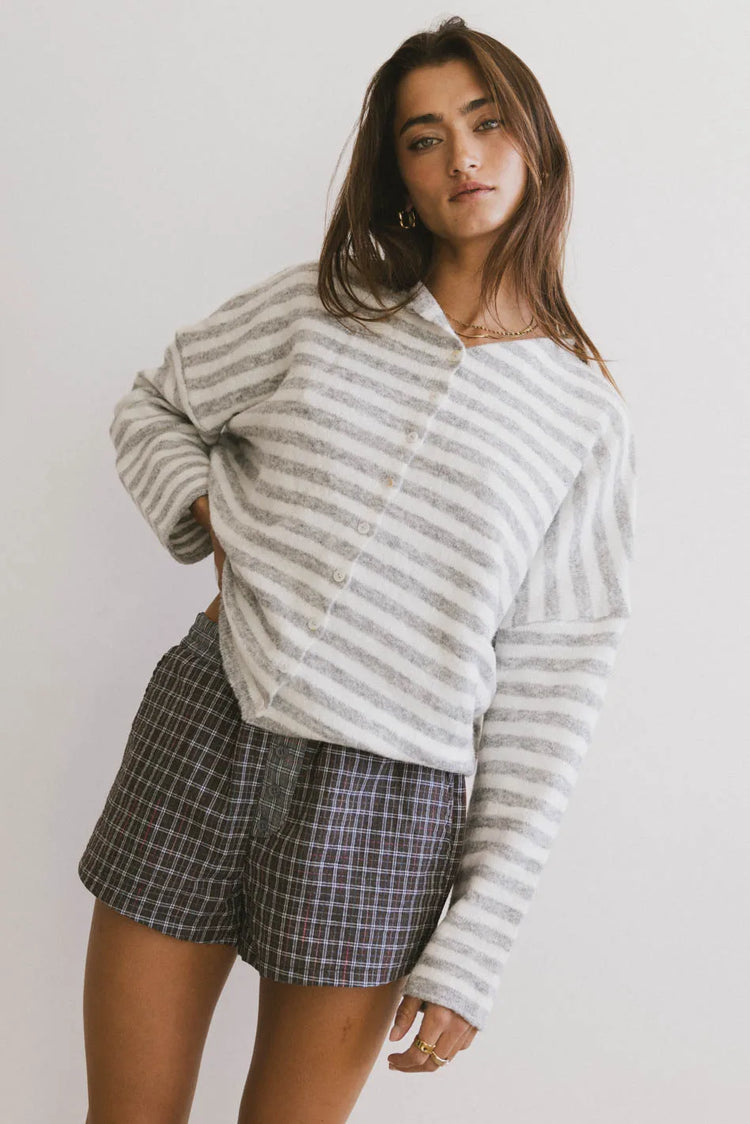 Button up sweater in grey 