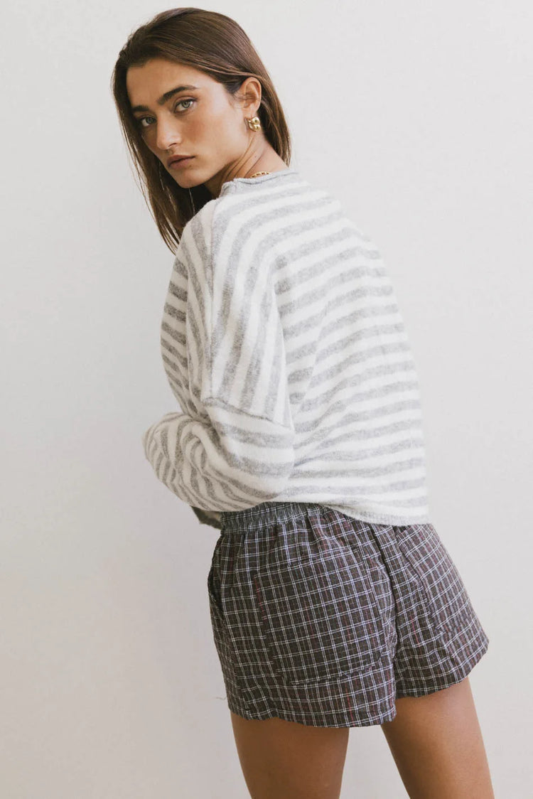 Striped sweater in grey 