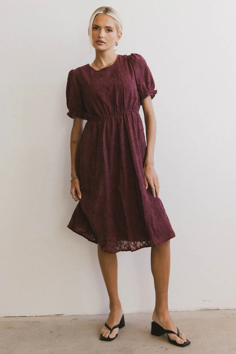 Midi dress in burgundy 