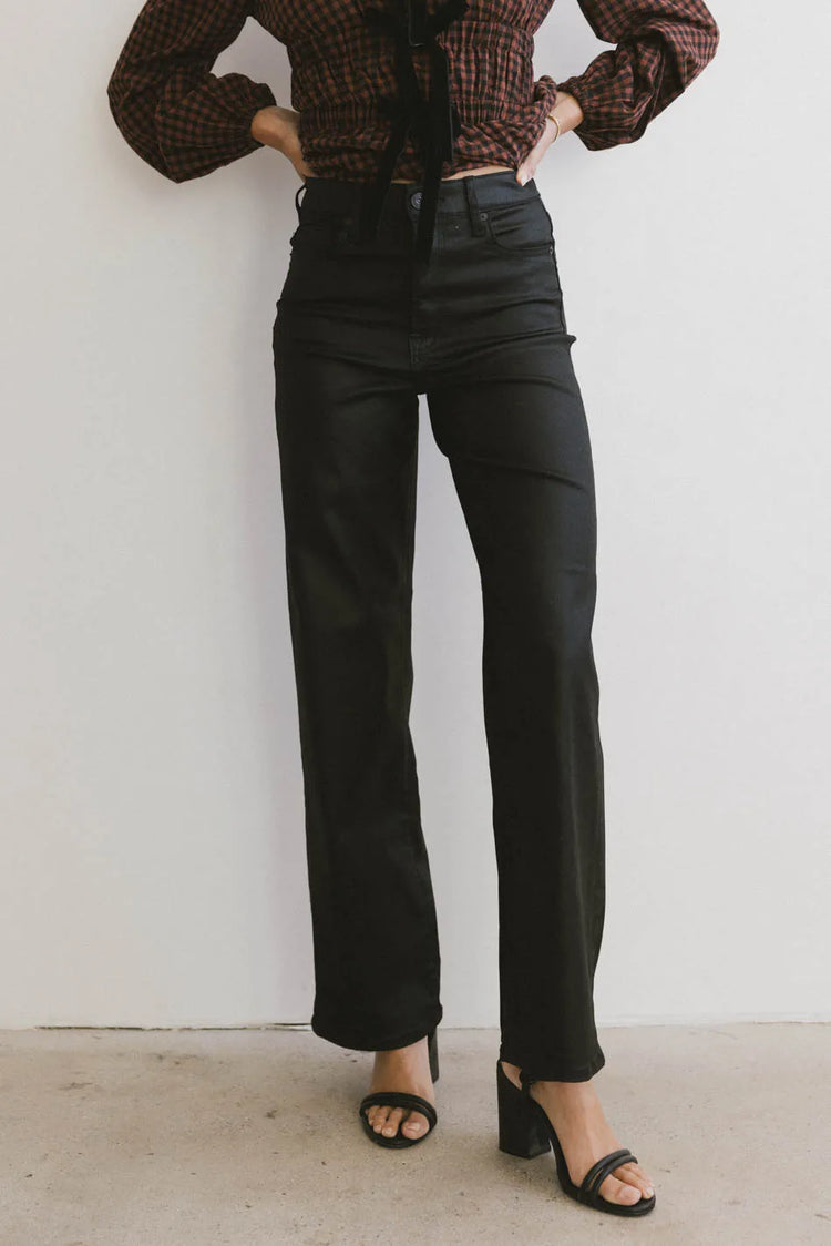 High rise denim pants in black 