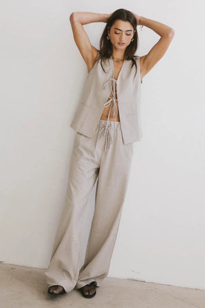 Eslyn Baggy Pants in Taupe