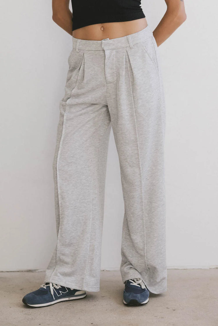 Elastic waist pants in grey 