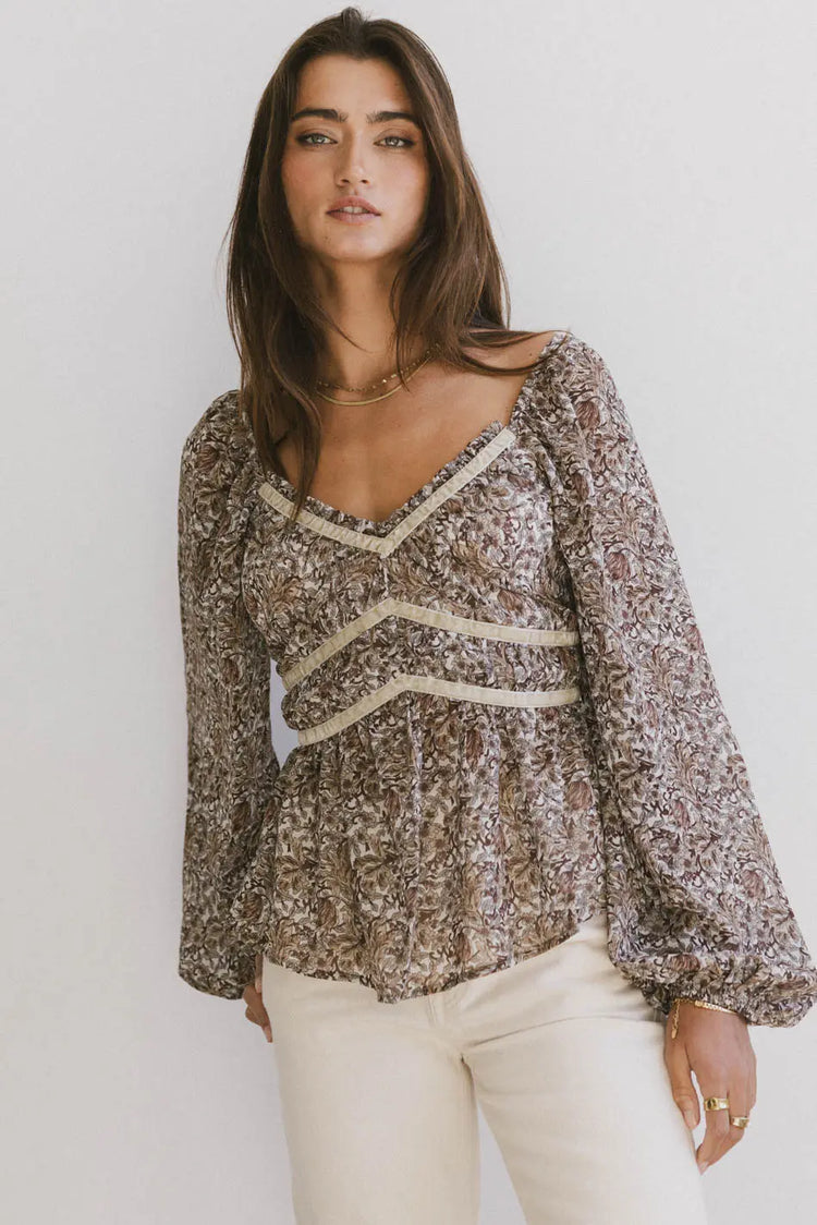 Woven top in brown 