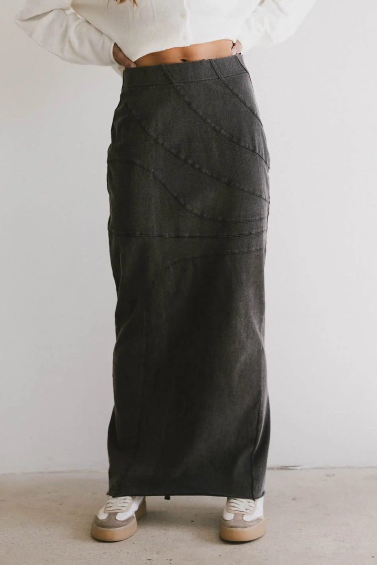 Pencil skirt in charcoal 