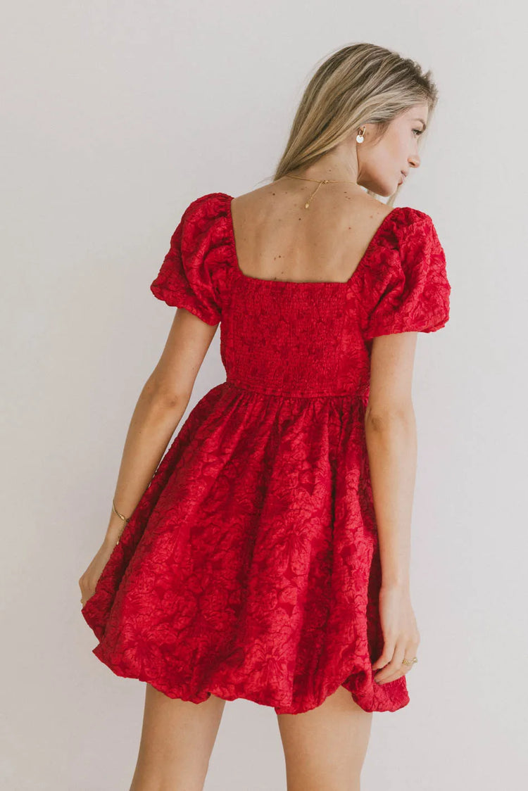 Square neck dress in red