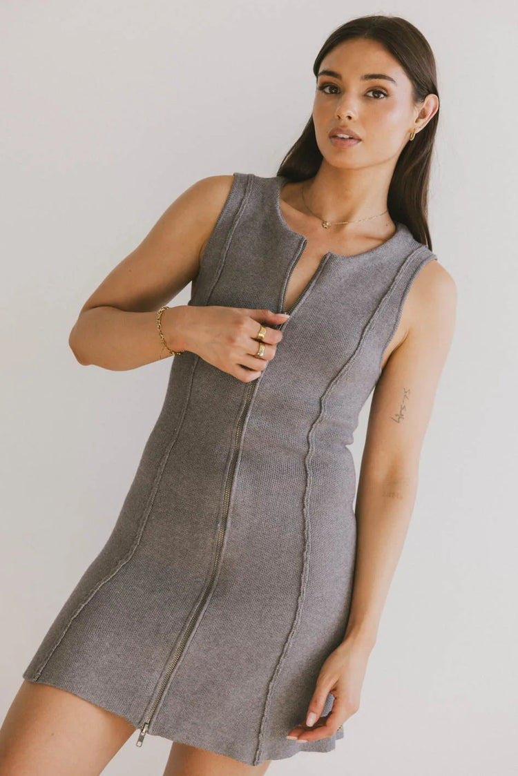 Zip up dress in grey 