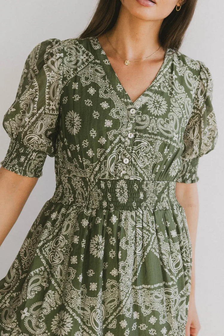 Elastic waist dress in green 