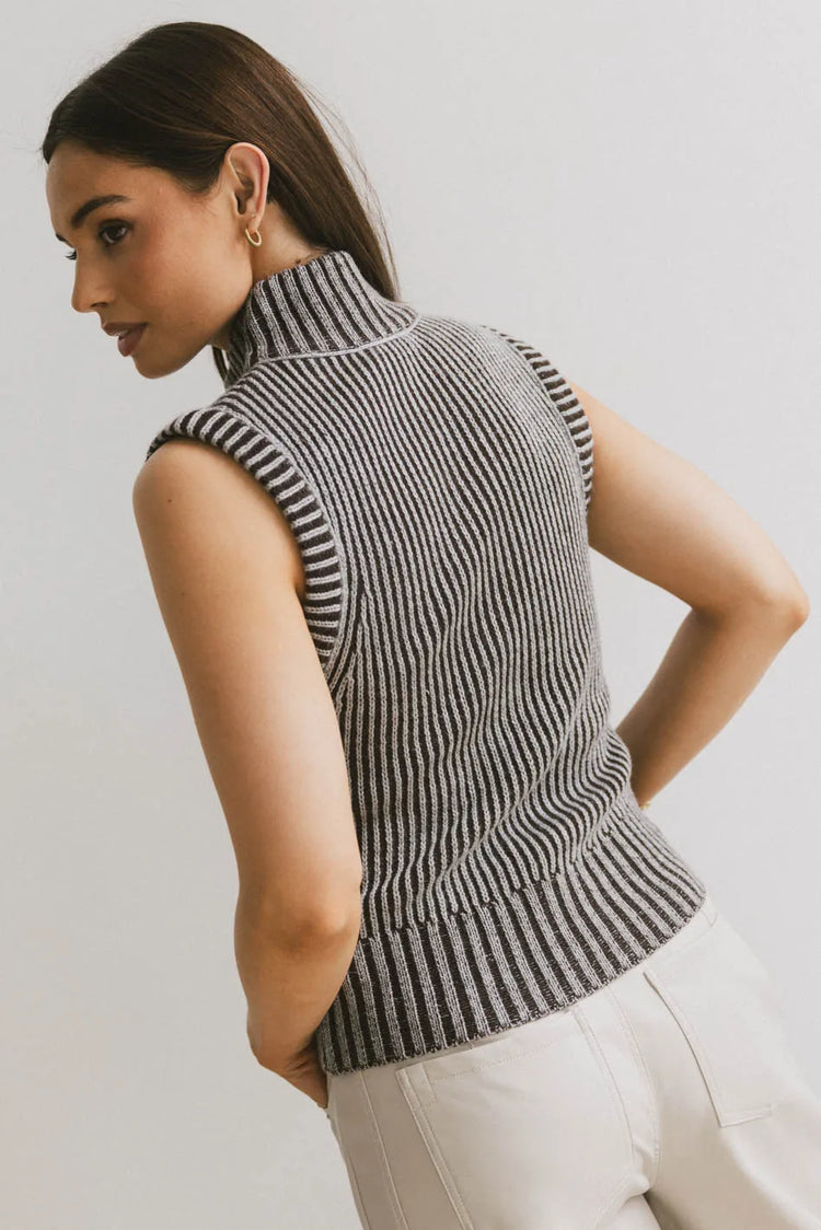 Ribbed vest sweater in grey 