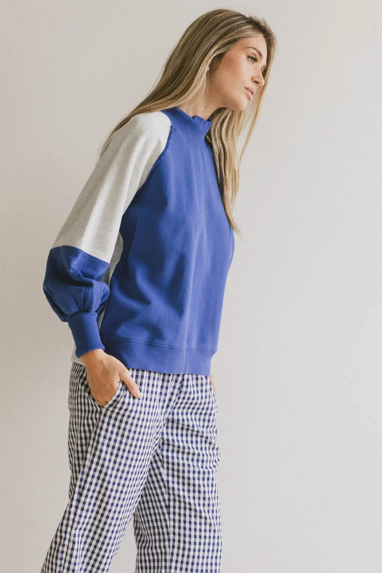 Ribbed hem and cuff sleeves sweater in blue 