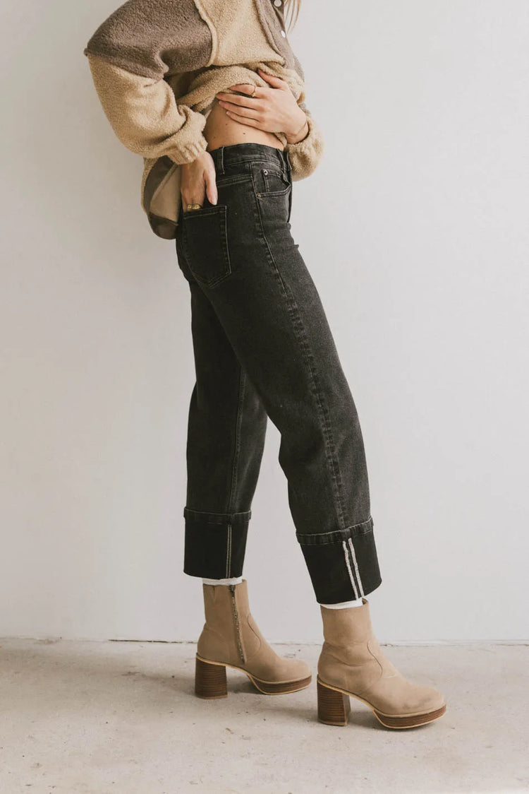 Straight leg pants in black 