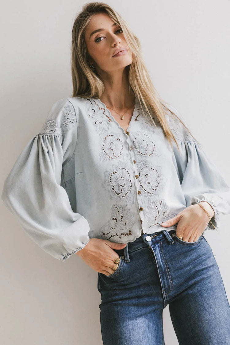 Embroidered detailed top in denim 