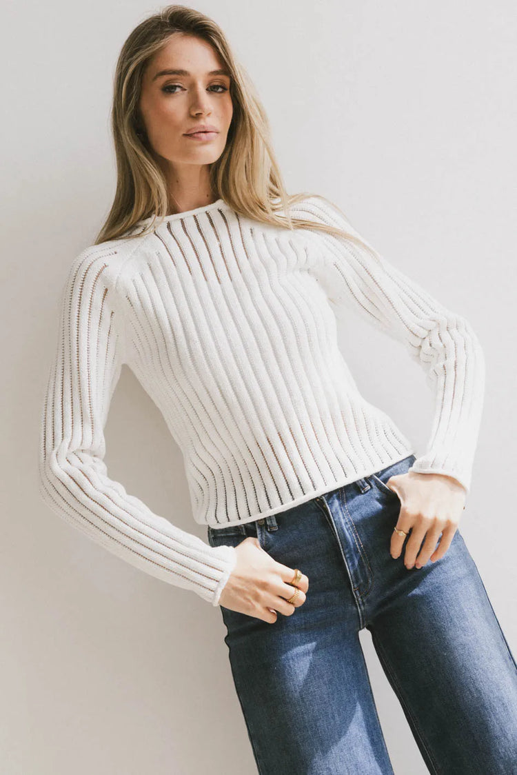 Round neck top in white 