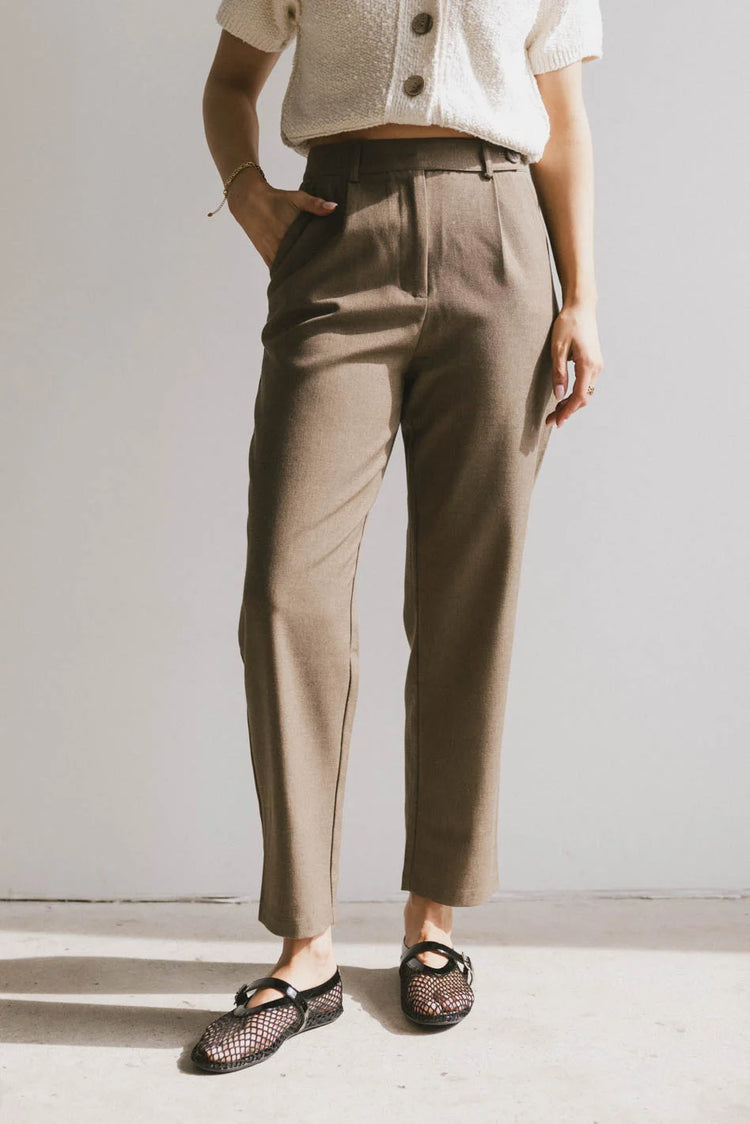 High rise straight pants in mocha 