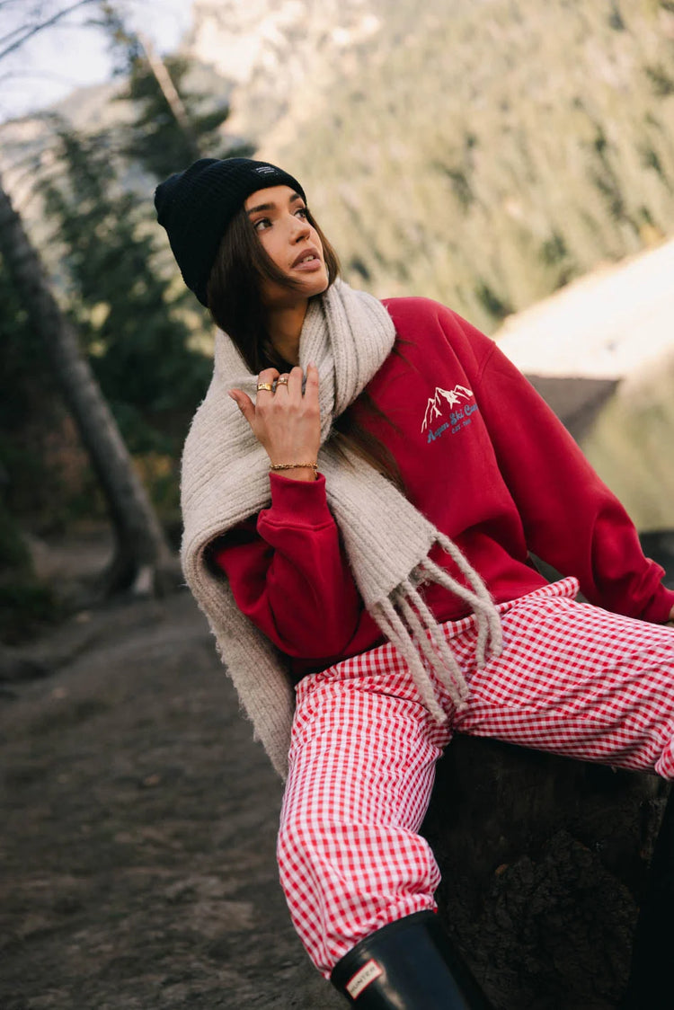 Round neck sweater in red 