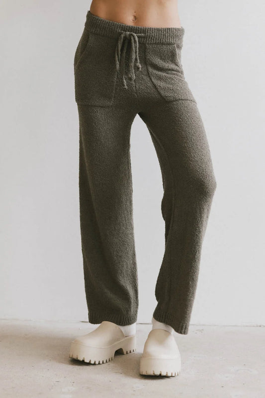 Elastic waist pants in olive 