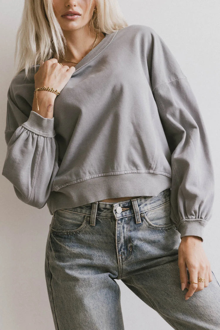 Round neck top in grey 