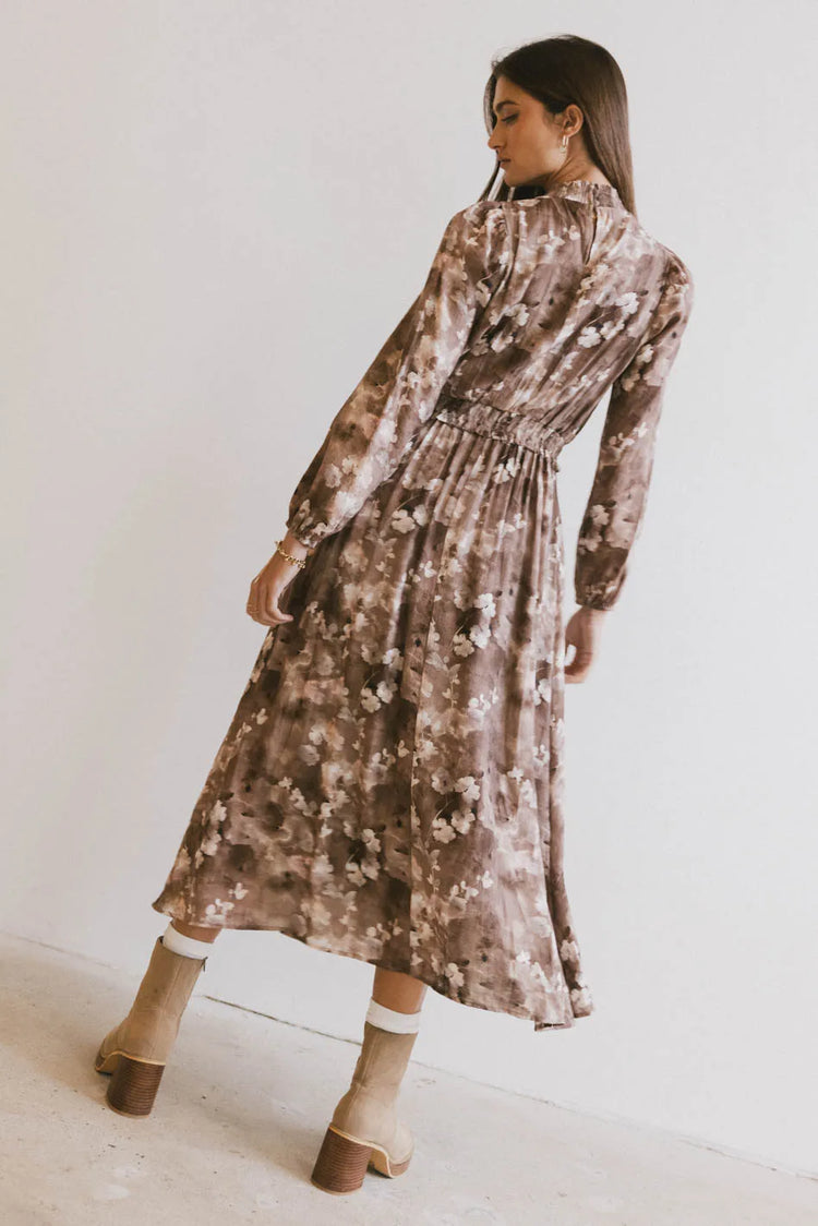 Midi dress in brown 