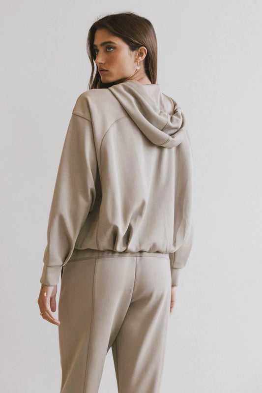 Plain color hoodie in taupe 