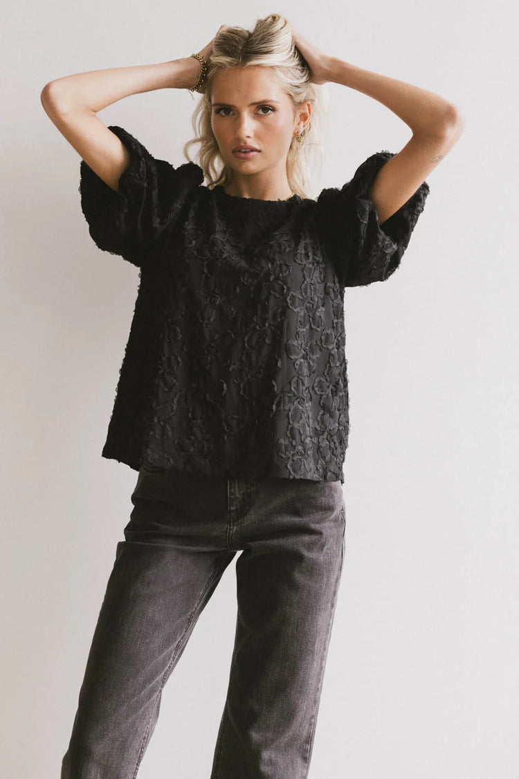 Woven top in black 