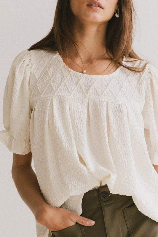 Textured top in ivory 