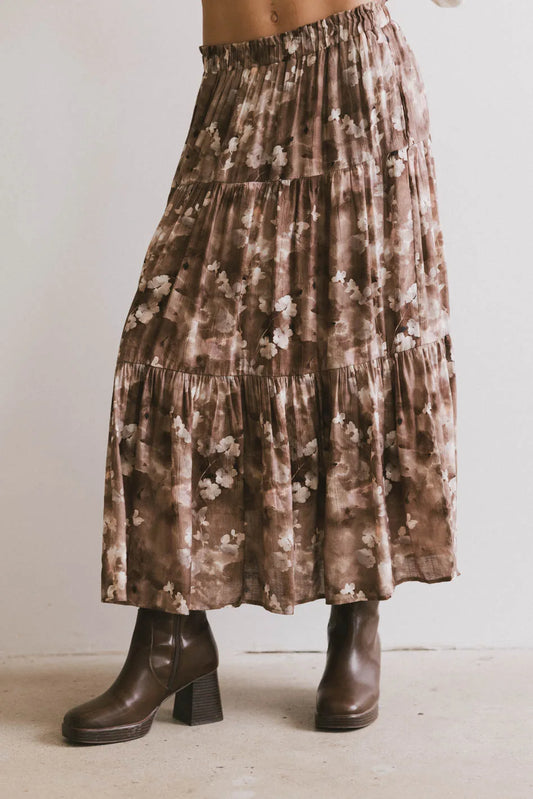 Tiered skirt in brown 