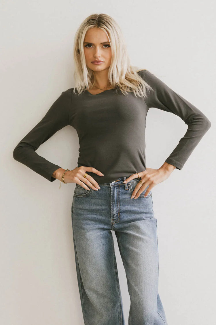 Knit top in dark grey 