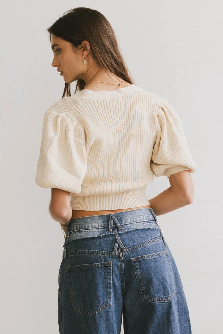 Plain color top in cream 