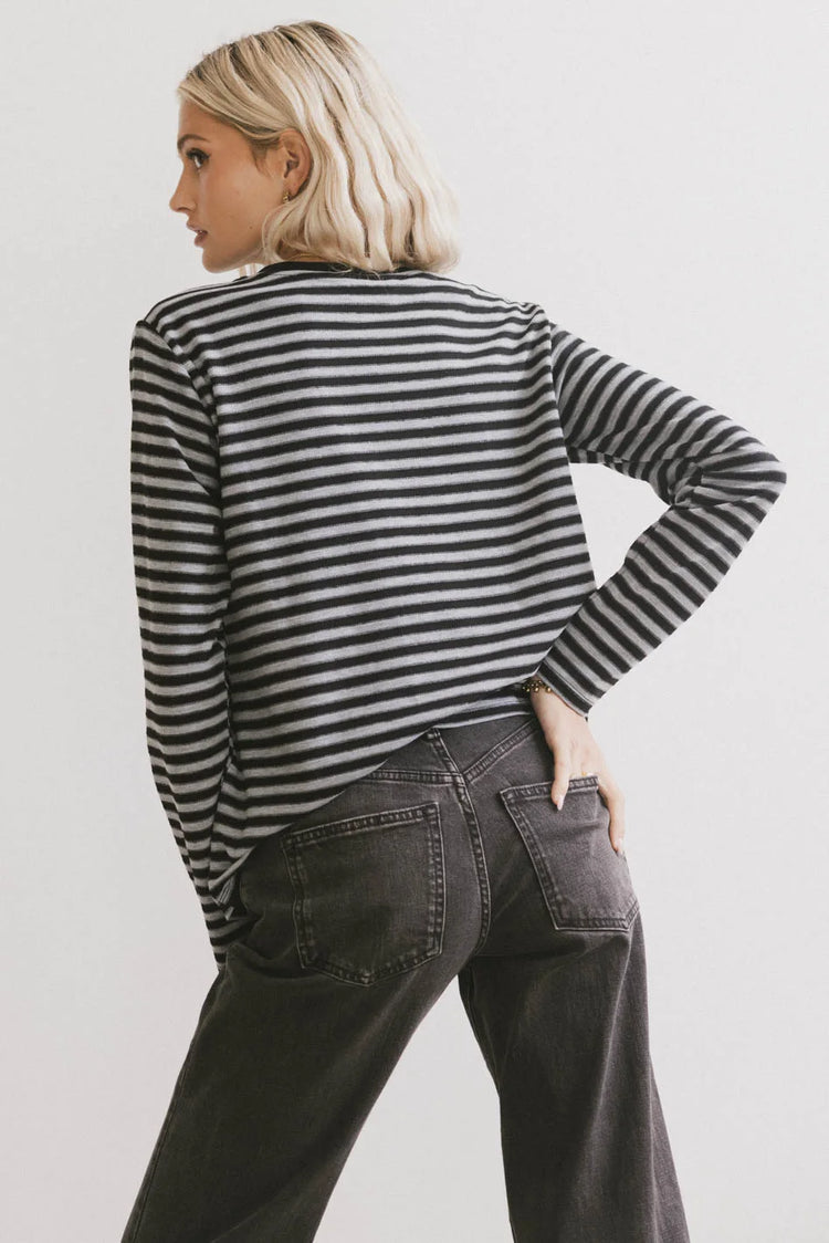 Striped knit to pin grey and black 