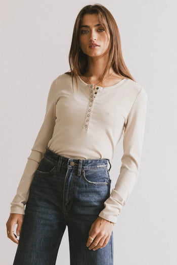 Knit top in taupe 