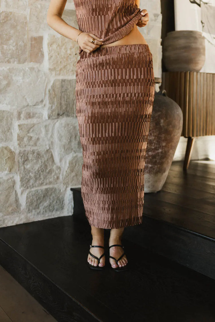 Elastic waist skirt in rust 