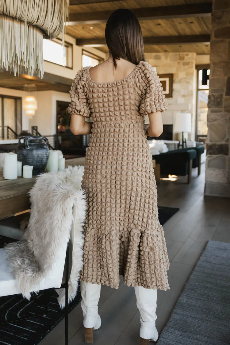 Plain color dress in camel 