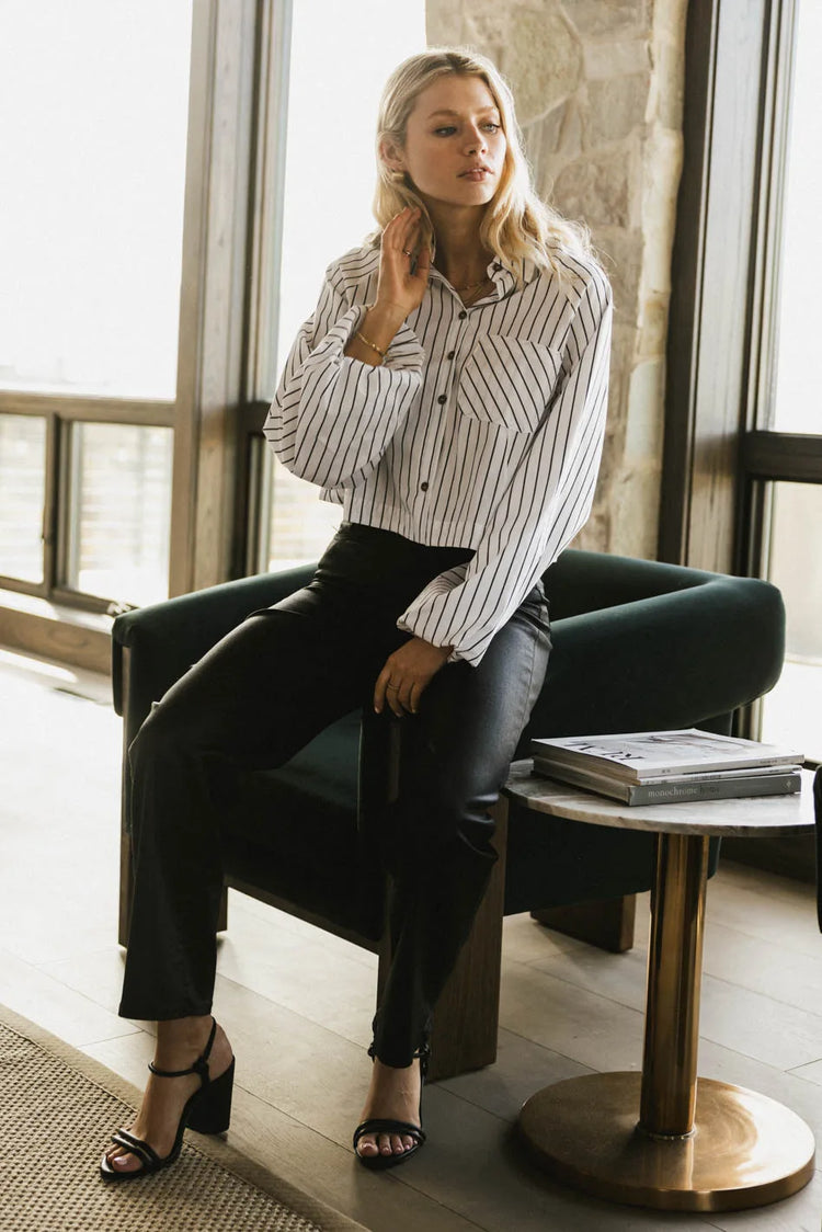 Long sleeves blouse in white 