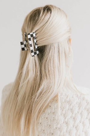 Medium Cutout Claw Clip in Black Checker