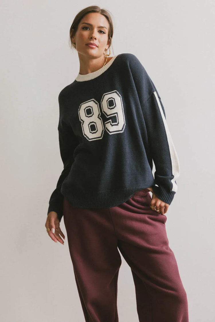 89 Number sweater in navy 