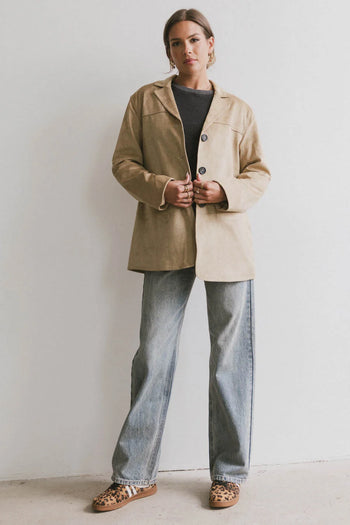 Suede blazer in tan 