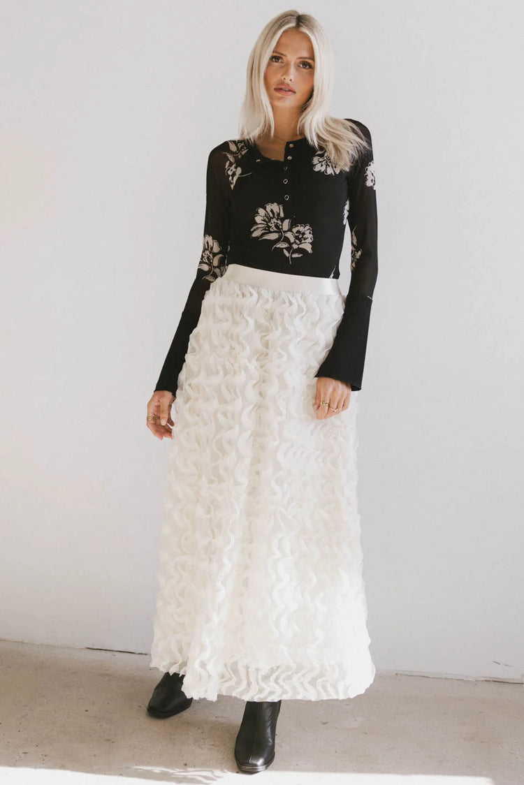 Midi skirt in ivory 