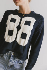 Round neck sweater in navy 