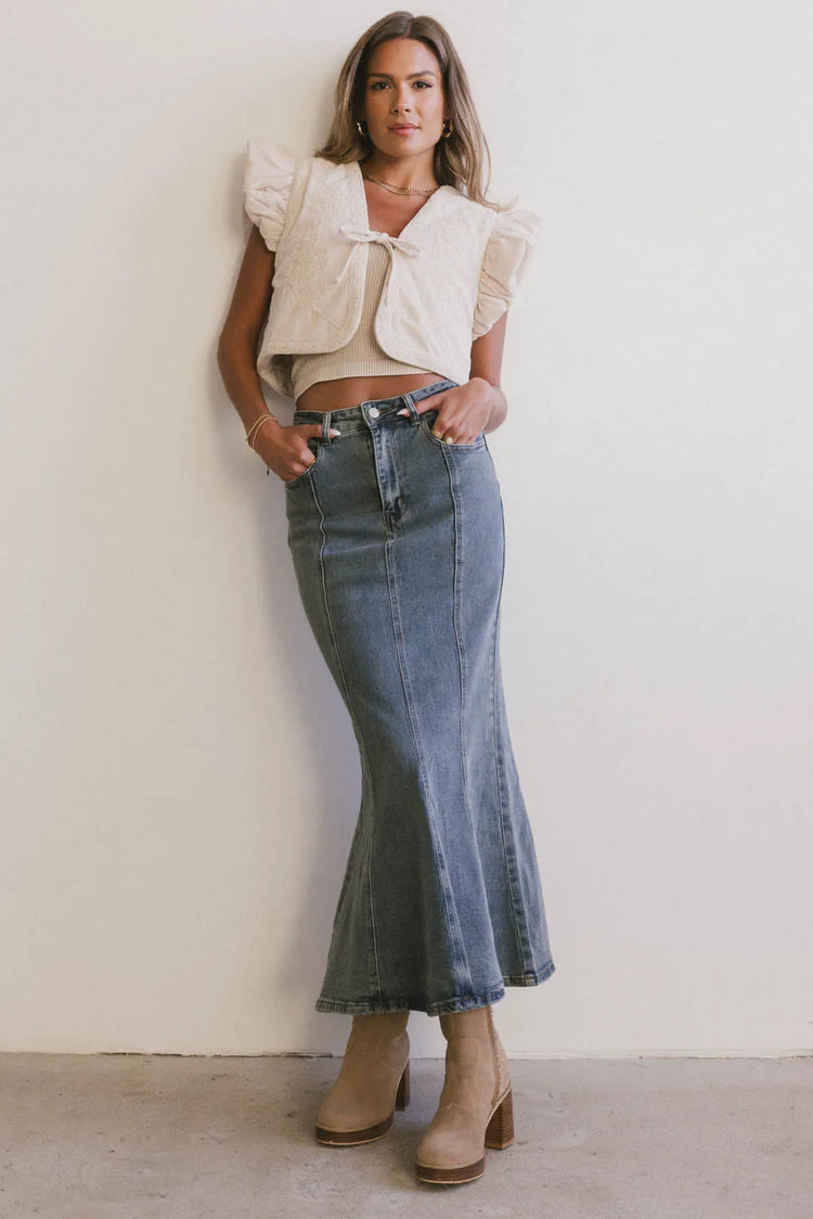 Two hand pockets denim skirt 