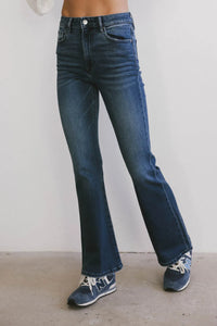 Boot cut pants in dark wash 