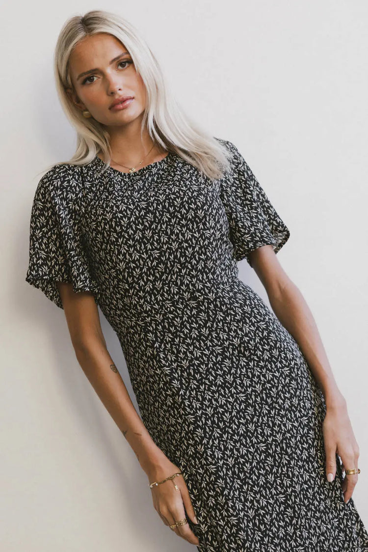 Printed flower dress in black 