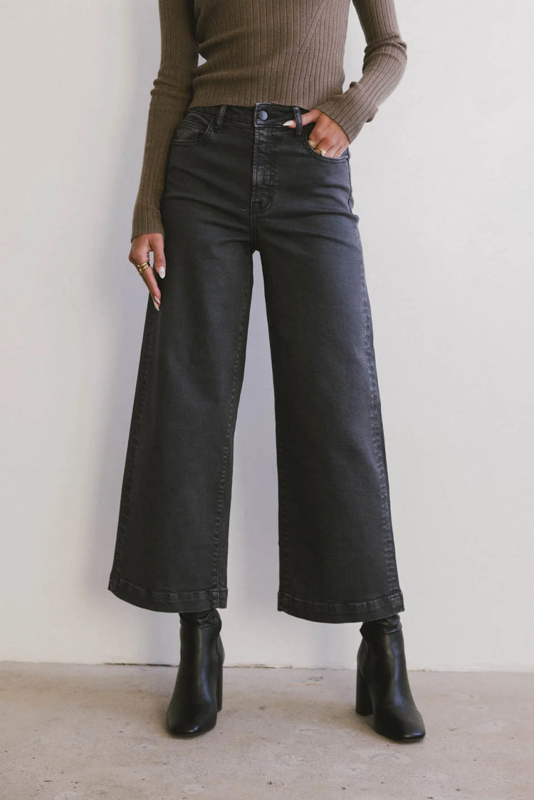 Two hand pockets pants in black 